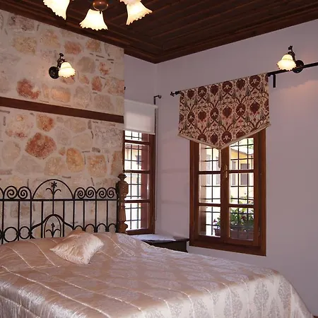 Candle Suites Hotel