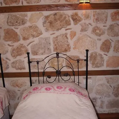 Candle Suites Hotel 4*