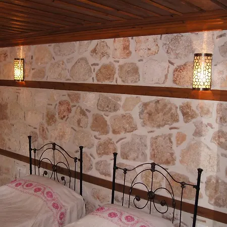 Candle Suites Hotel 4*
