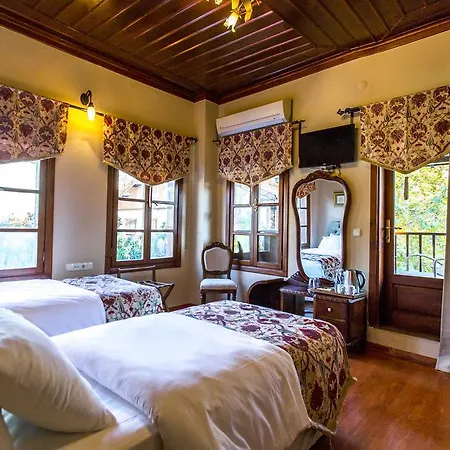 Hotel Candle Suites 4*