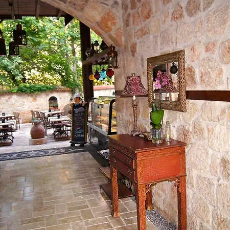 Candle Suites Hotel 4*