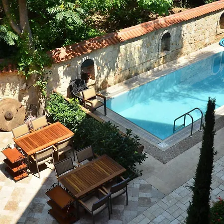 Candle Suites Hotel
